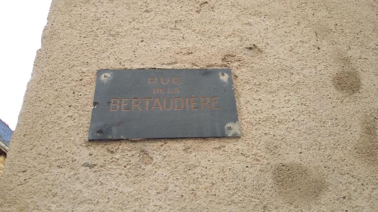 Апартаменты La Bertaudiere Сен-Мало Экстерьер фото